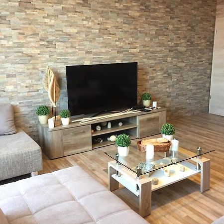 Belvarosi Deluxe Apartman Baja Ngoại thất bức ảnh