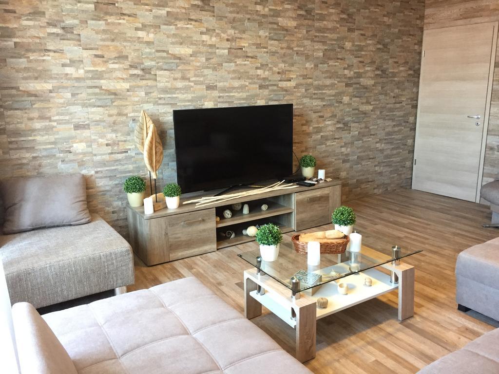 Belvarosi Deluxe Apartman Baja Ngoại thất bức ảnh